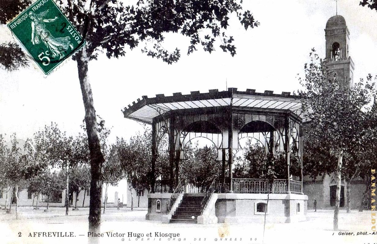 Affreville - Place Victor Hugo et Kiosque - 1912.jpg